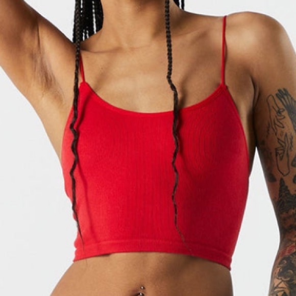 3 Tops camis - Picture 2 of 9